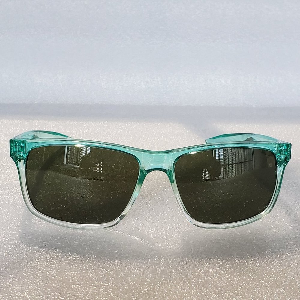 Nike Essential Chaser EV0999 Green Sunglasses New - Picture 3 of 5